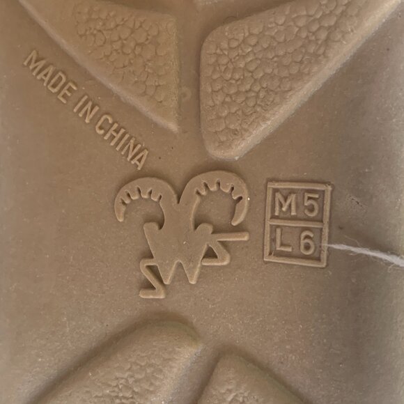 Shearling Supreme Sheepskin Lined Winter Boots Youth Girls Womens Beige Tan sz 6 - Picture 13 of 13